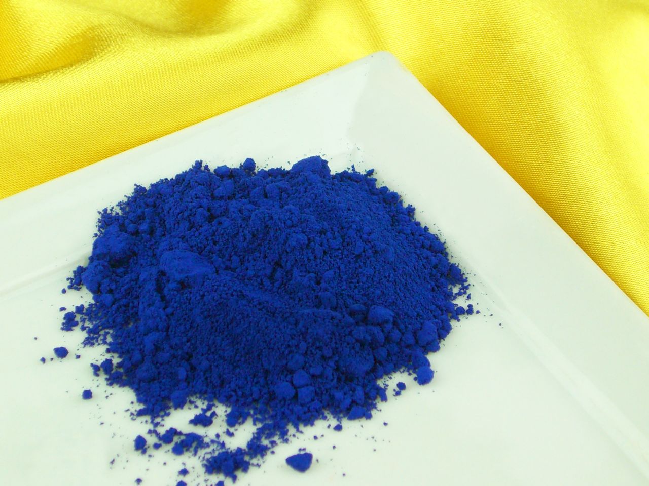 food colouring blue liposoluble 10g