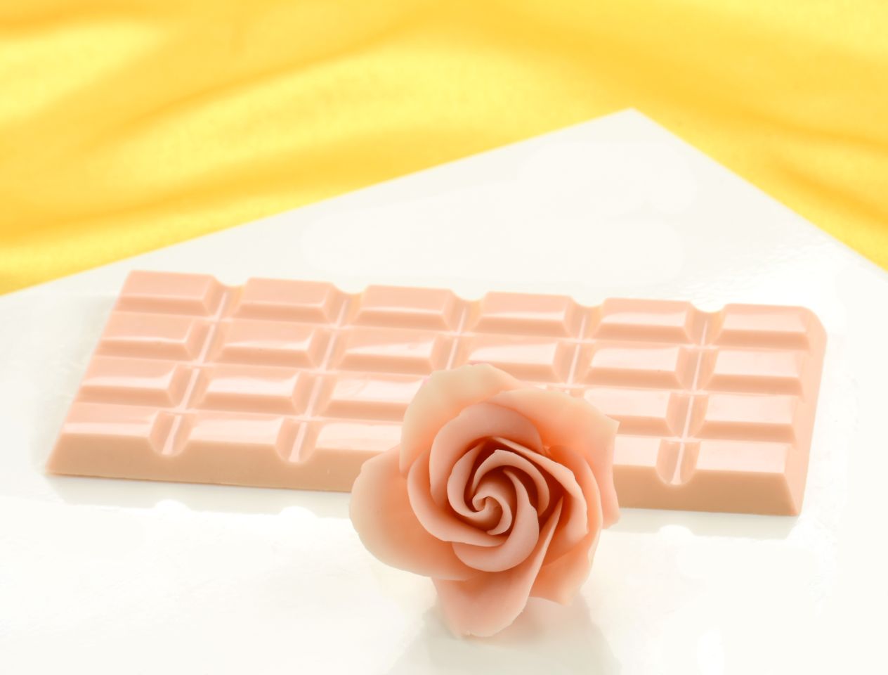 modelling chocolate rose light skin 600g