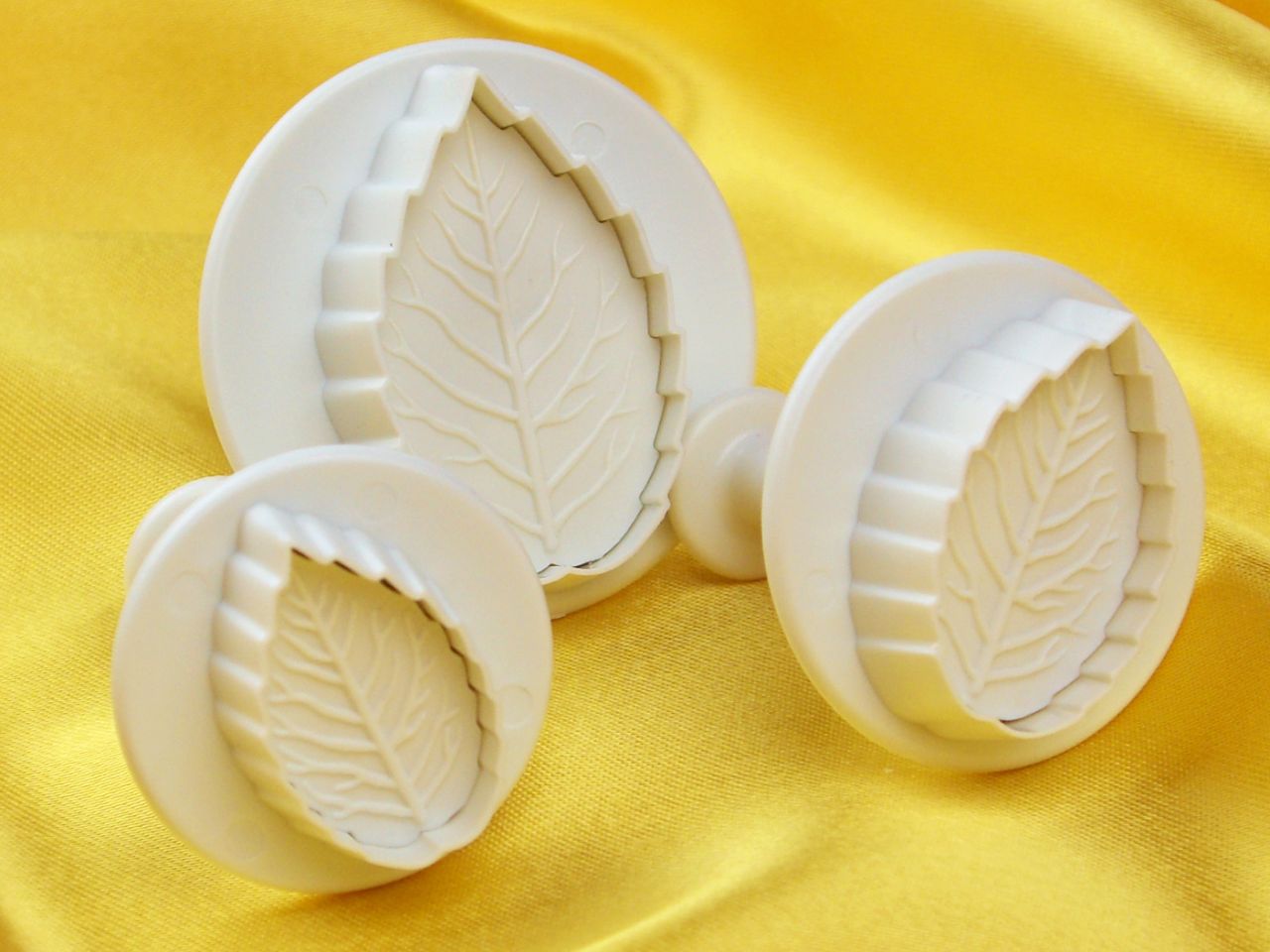 plunger cutter rose set of 3 cutters