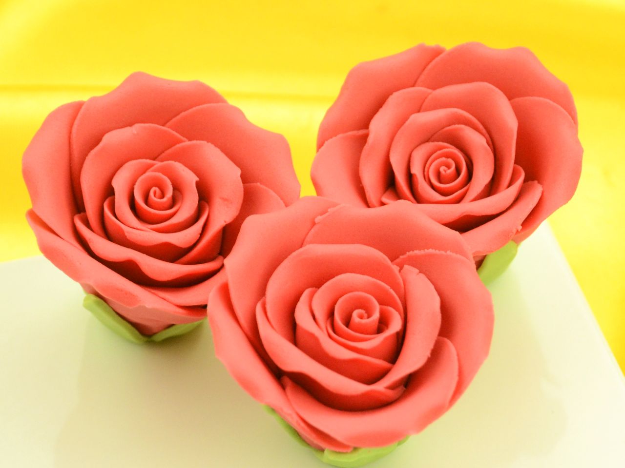 roses 50mm red sugar 3 pieces