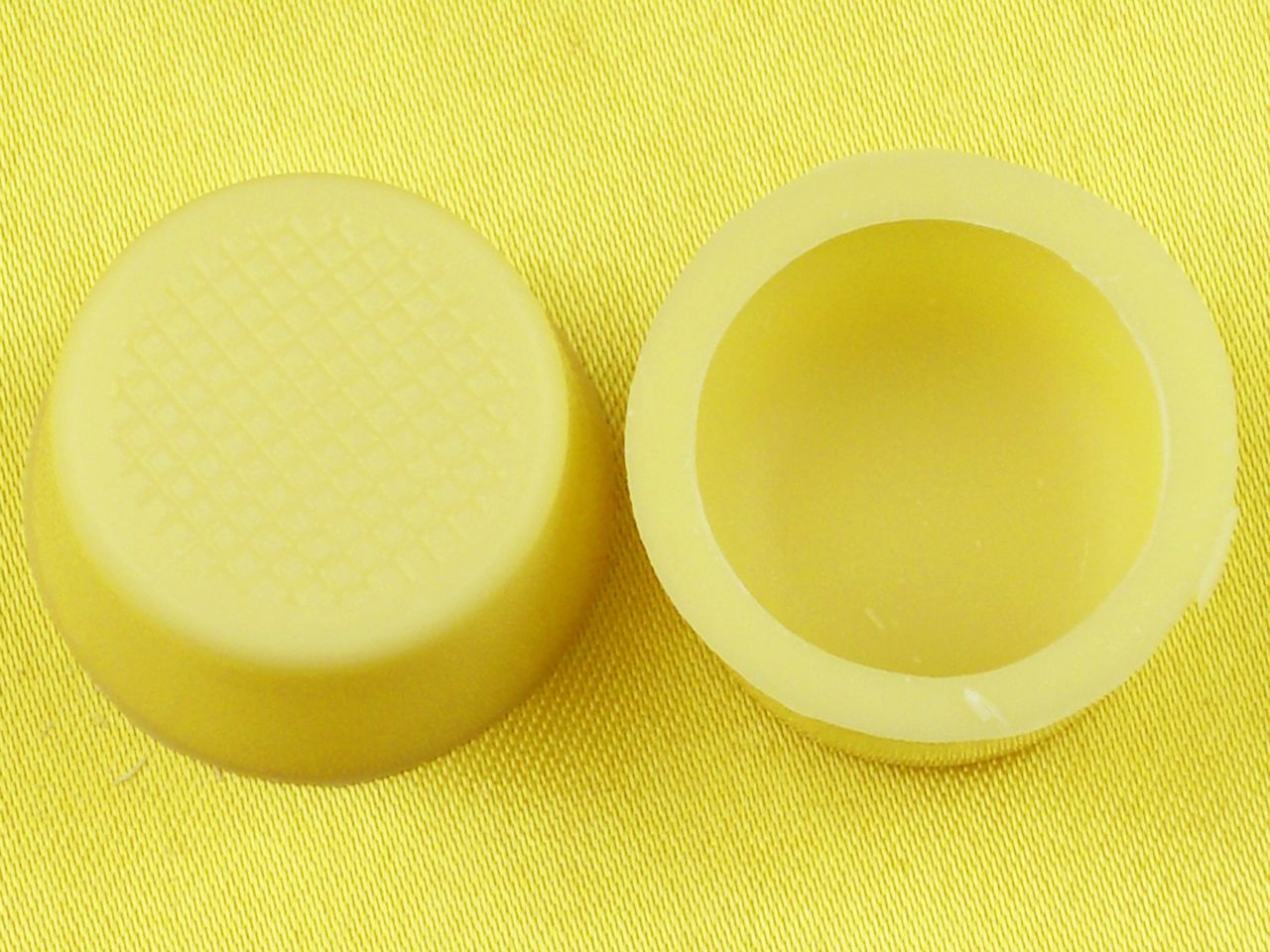 1 sheet circular shells white