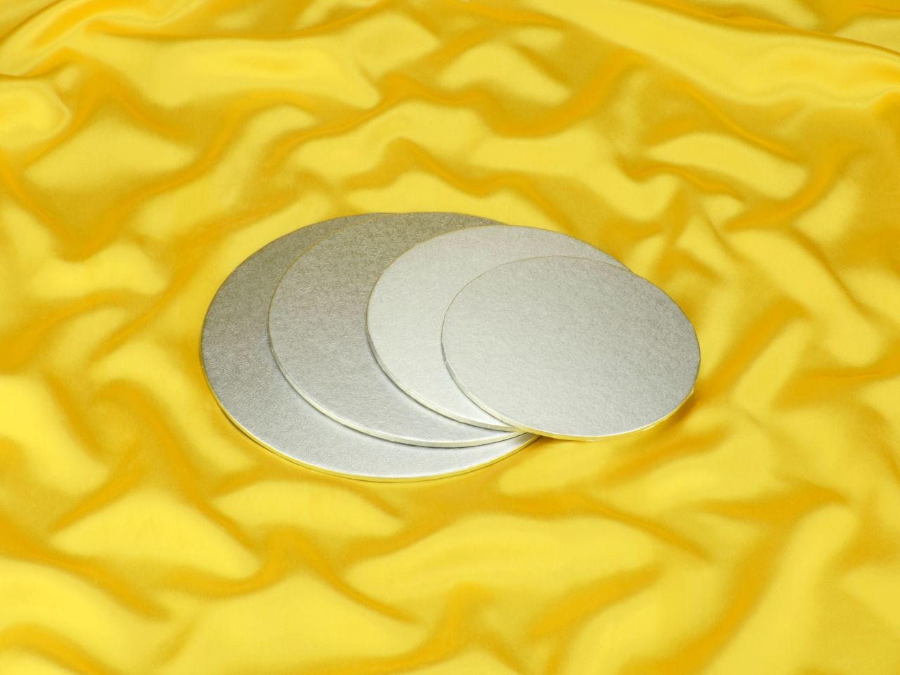 cakeboard rund 15cm silber 4mm