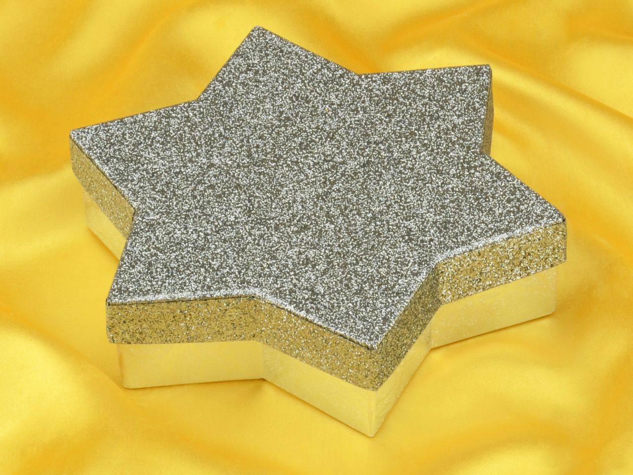 chocolate case starlight fuer 13 pralinen