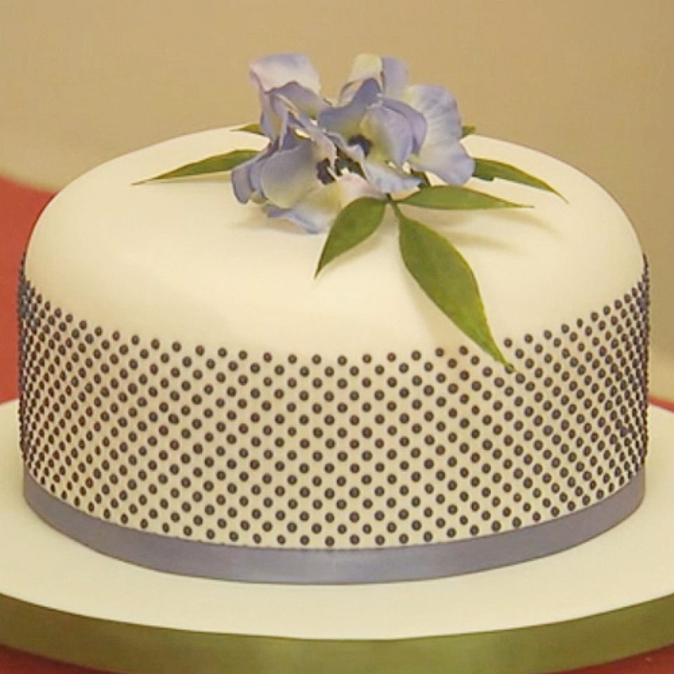 fmm fondant royal icing praeger polka dot 2