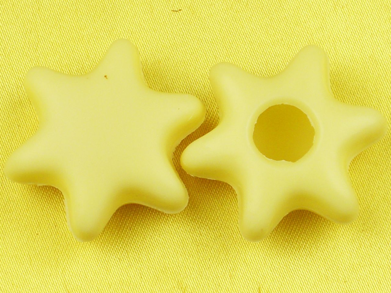 1 sheet hollow star white
