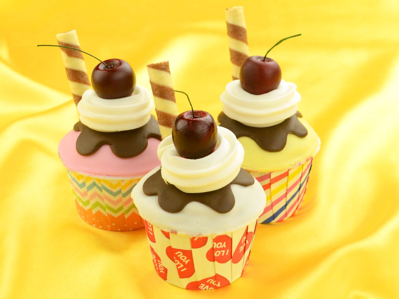 cupcake becher swirl 20 stueck