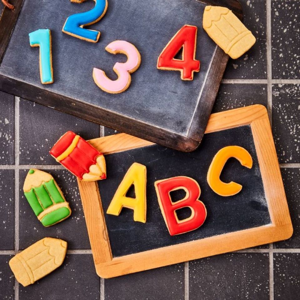 coloured pencil cookie cutter 6 5cm