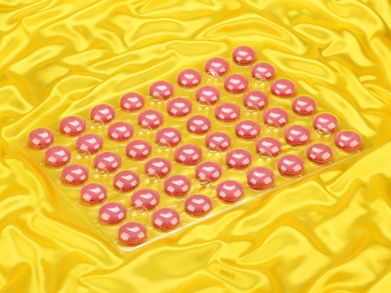 half shells 48pcs red
