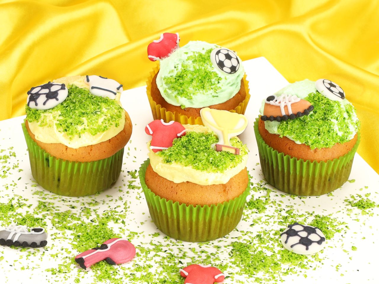 zuckerdekor fussball 8 stueck
