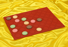 Macaron mats for even macarons