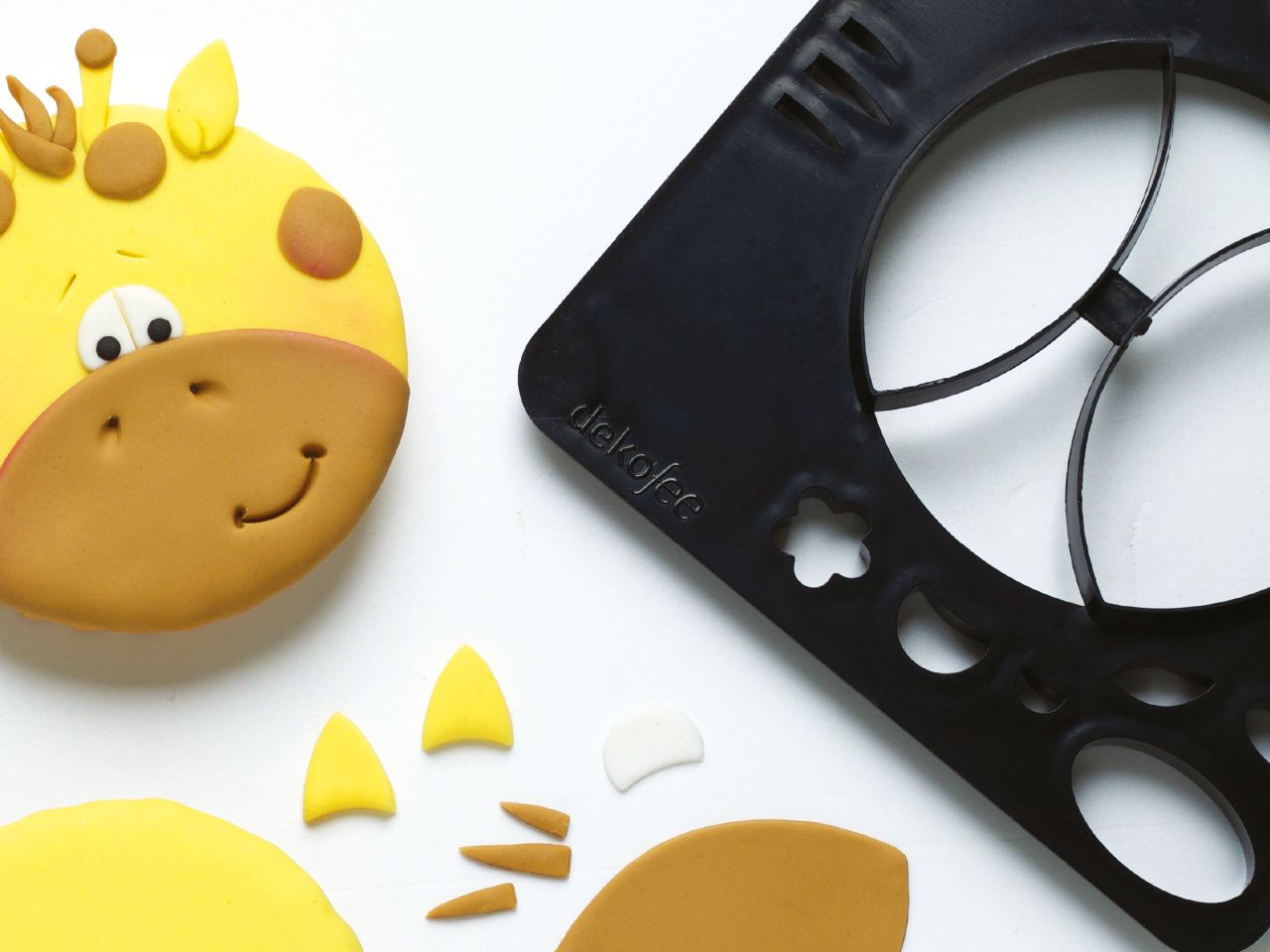 happy faces cutter with agnes linsen