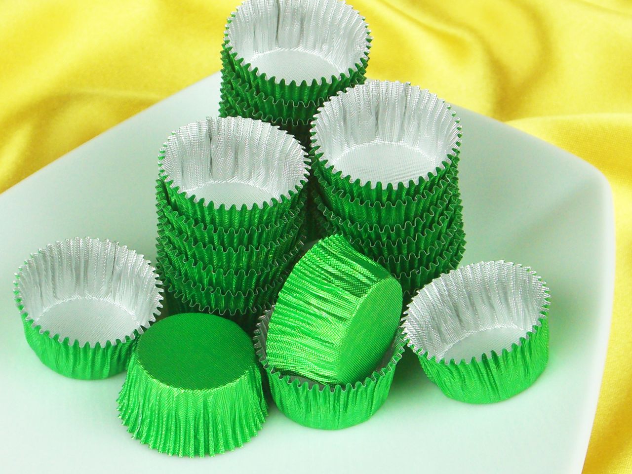 aluminium cups 24mm green 25 pieces