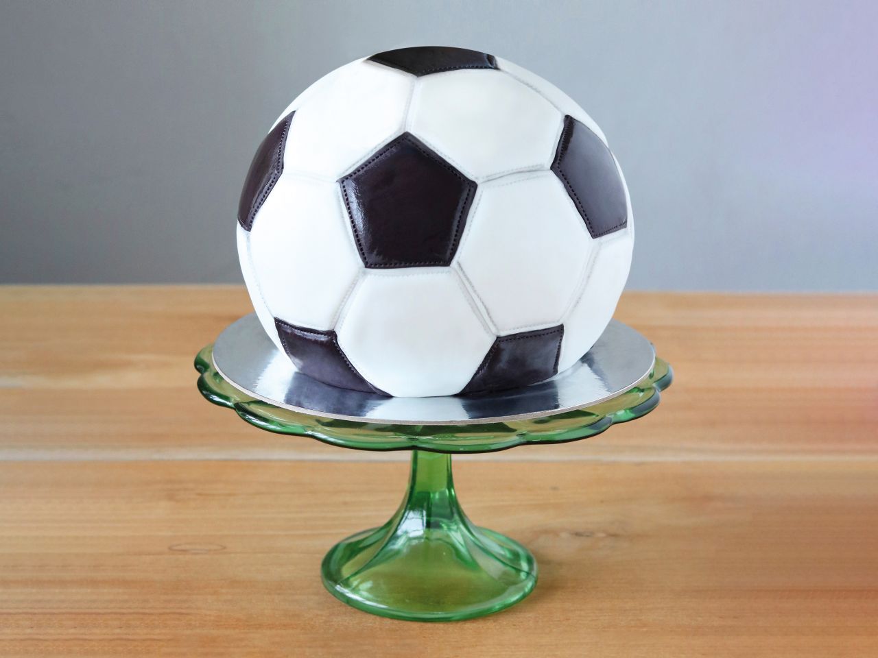 soccer ball cake gift set