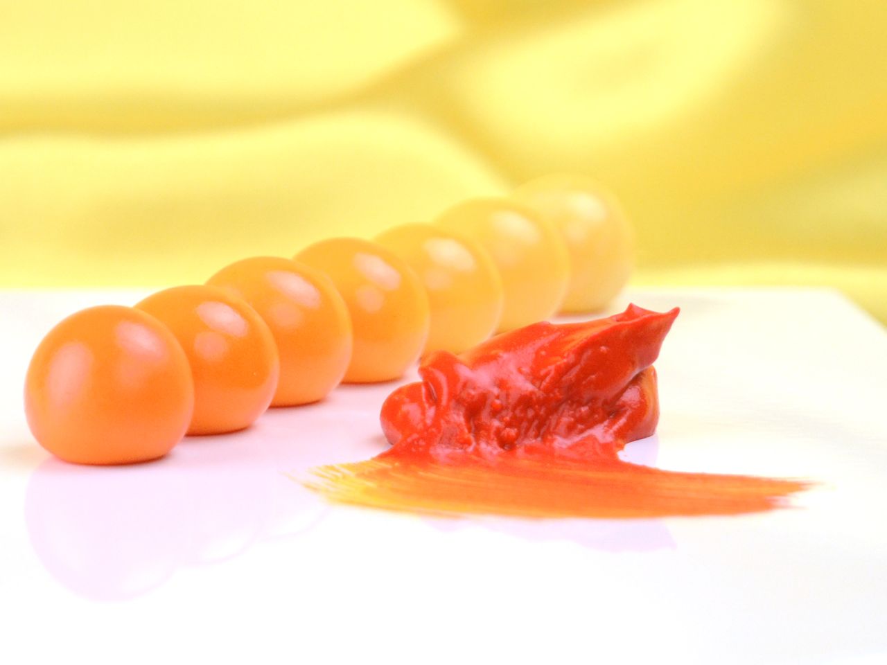 food colouring paste apricot 25g