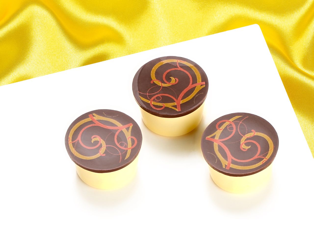 chocolate decorations tendrils round 3cm 24 pieces
