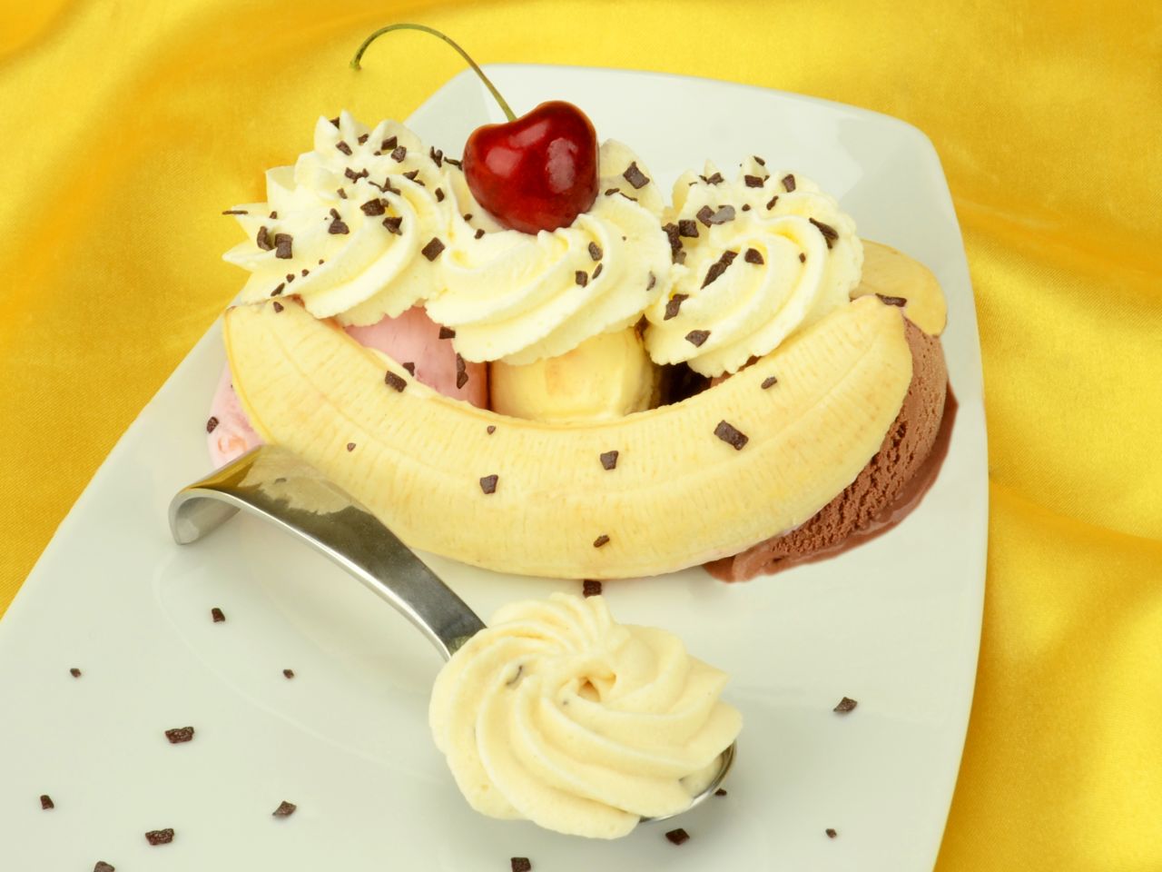 sahnestand bananen split 100g