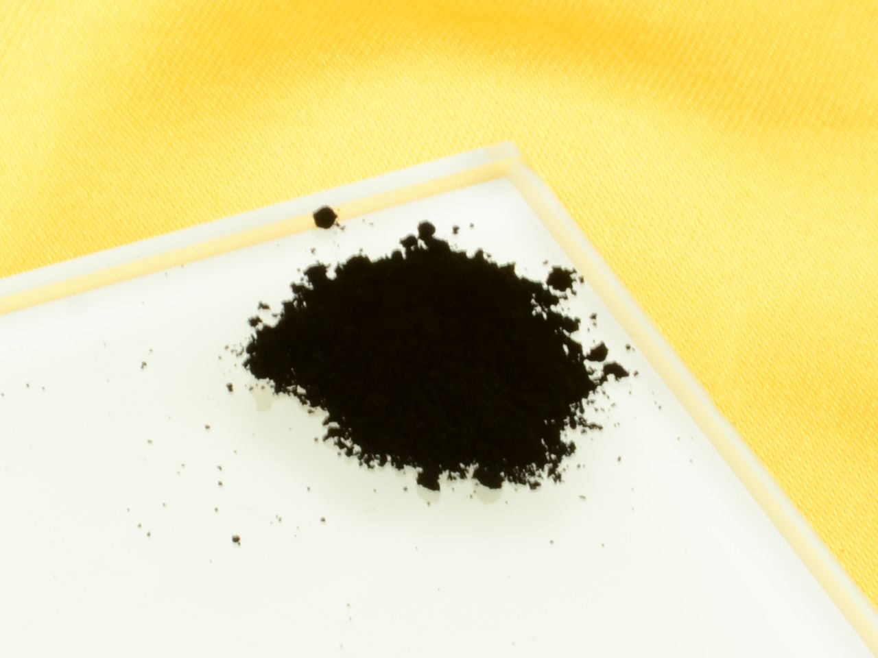 puderfarbe black magic 2g