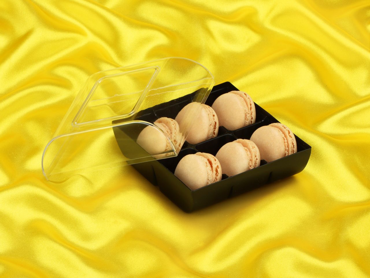 macaron halbschalen 12 stueck champagner in 6er box schwarz