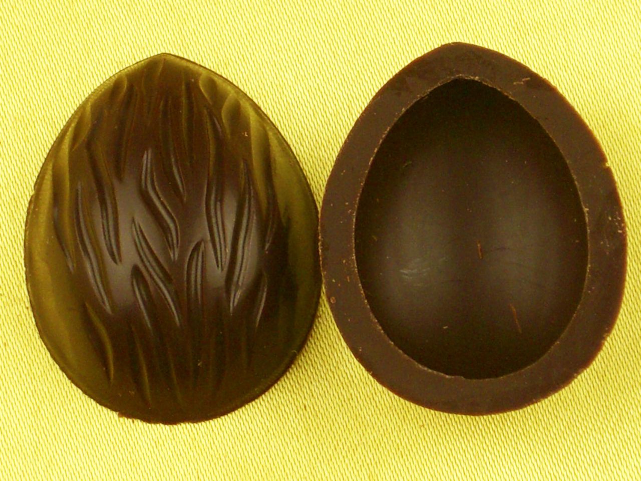 1 sheet walnut shells dark