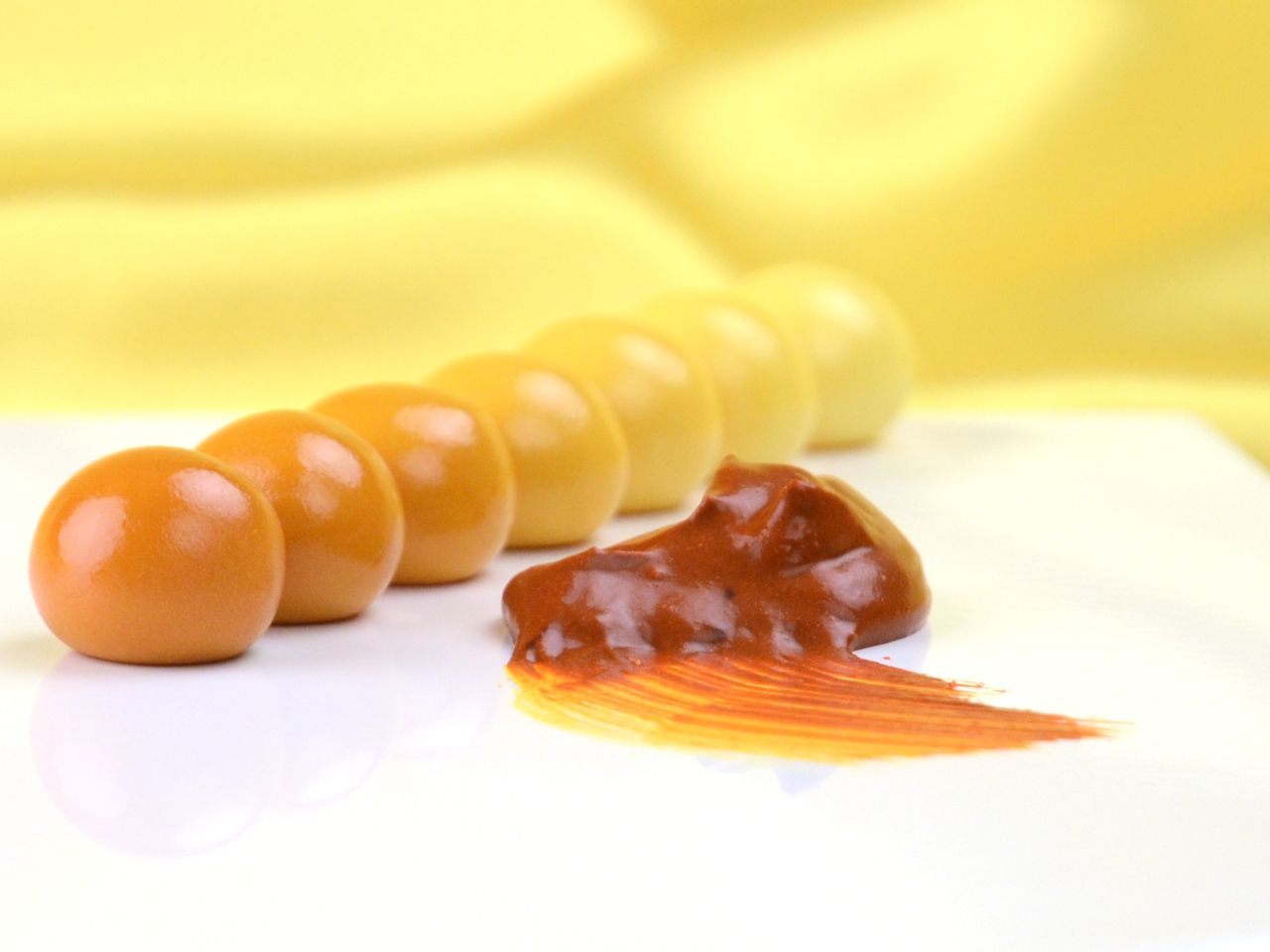food colouring paste amber 25g