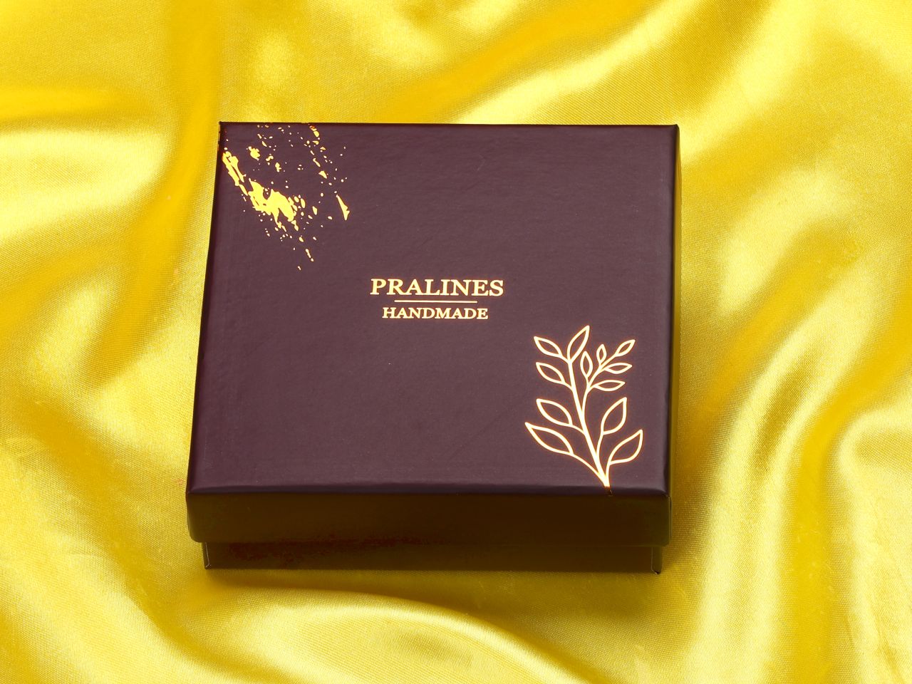 chocolate case velvet elegance fuer 9 pralinen