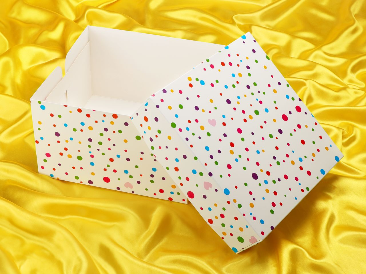 cake box confetti 25x25x15cm