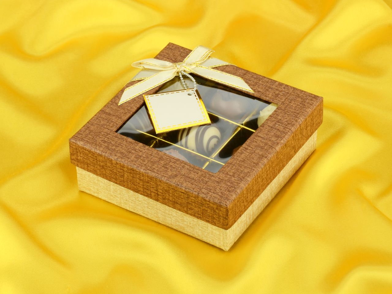 chocolate case treasure fuer 9 pralinen