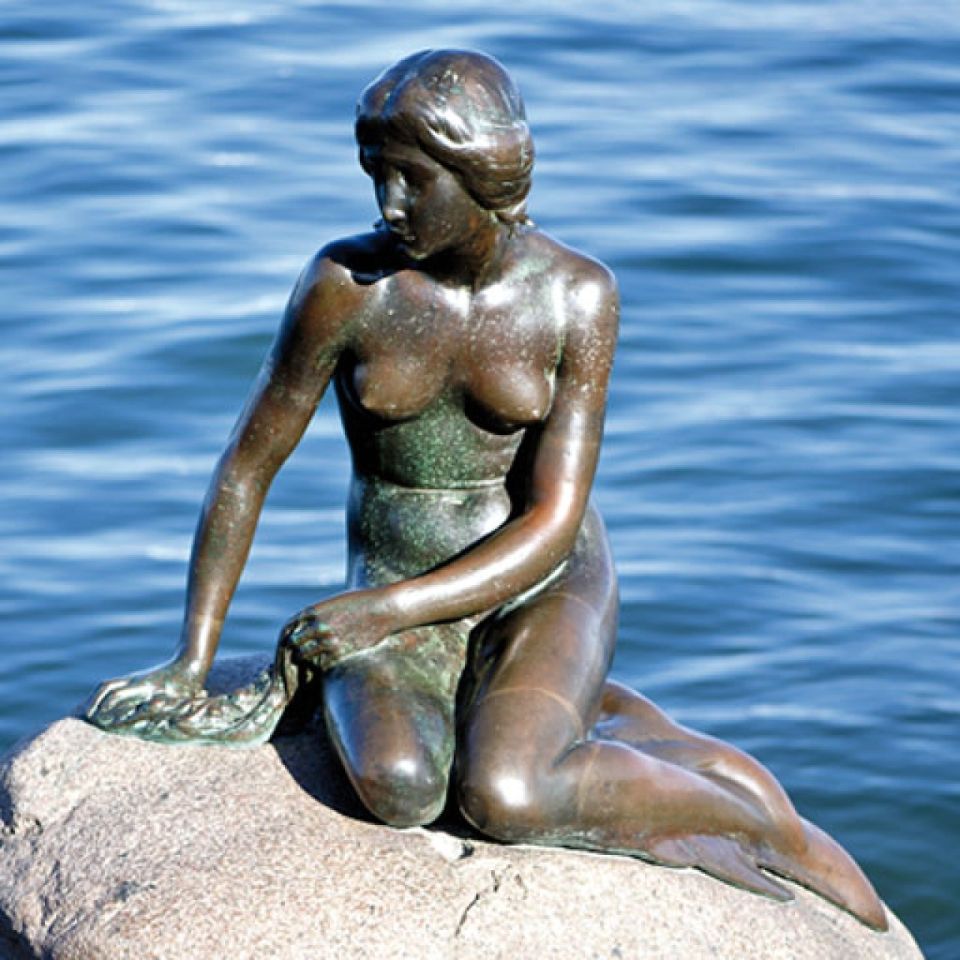 copenhagen little mermaid cookie cutter red