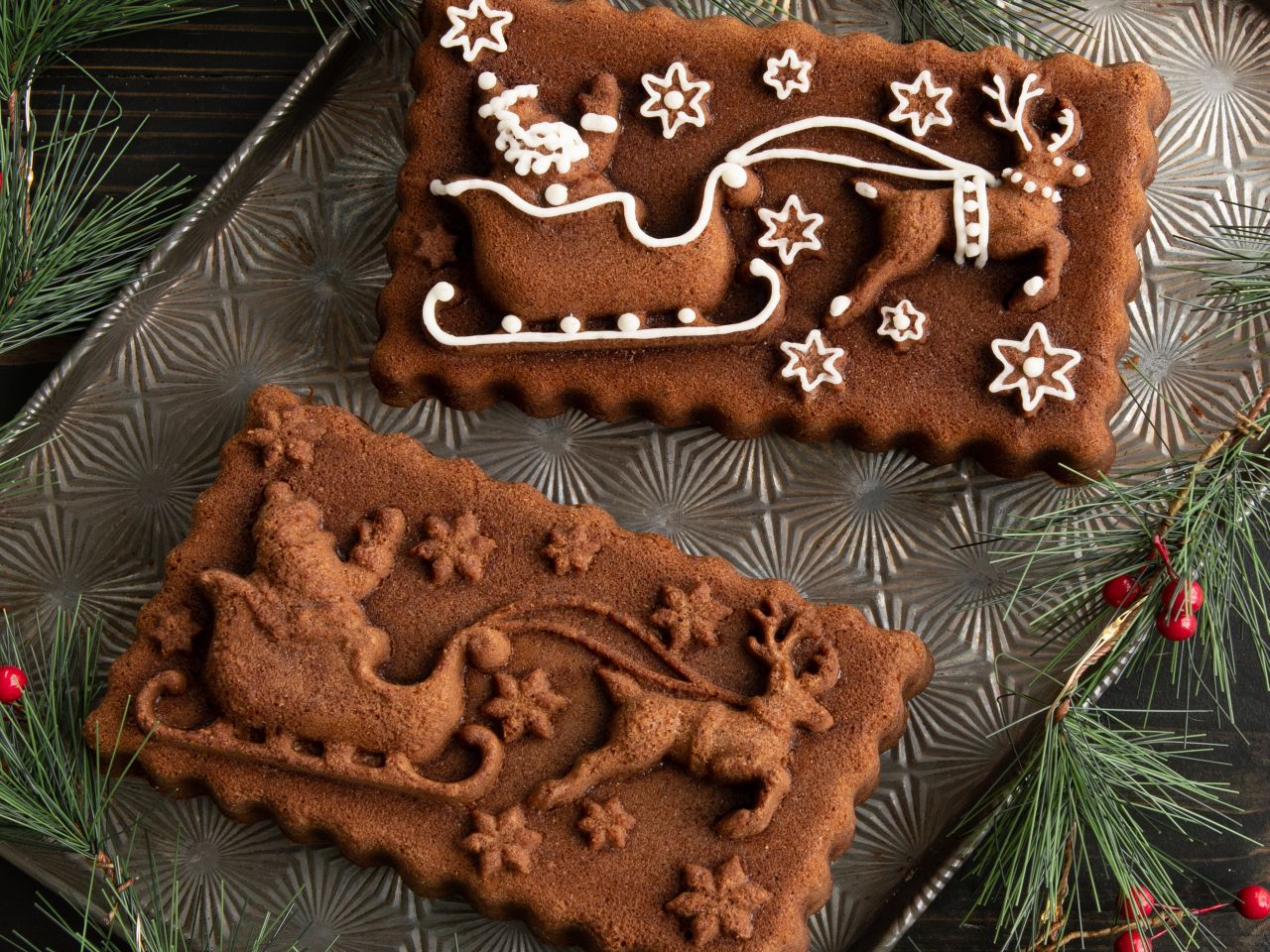 nordic ware santa s sleigh loaf pan
