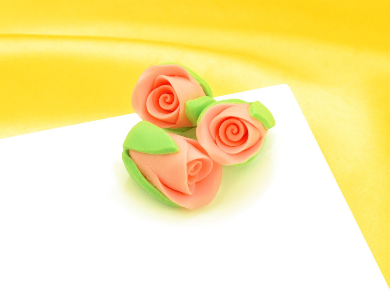 rosebuds salmon sugar 3 pieces