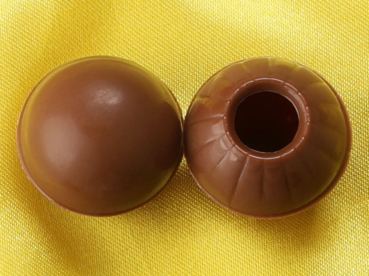 hollow chocolate spheres milk 63 pieces
