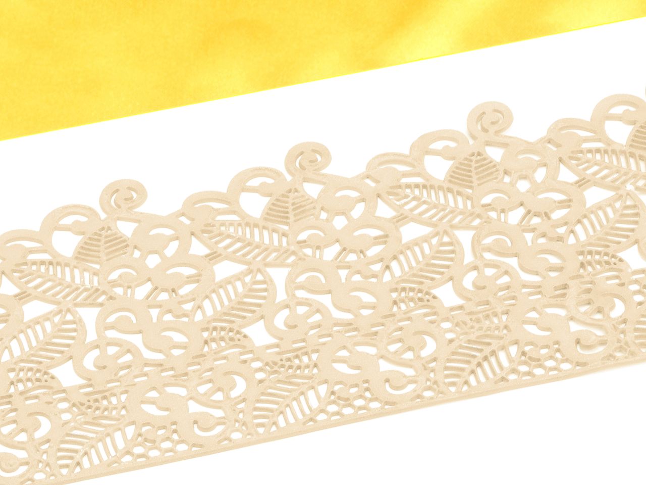 cake lace decoration baroc creamy white