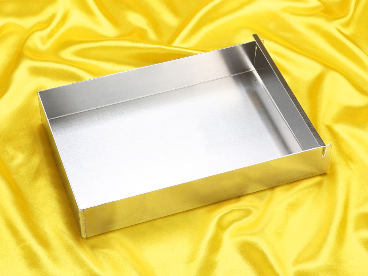 traybake tin 30x20x5cm