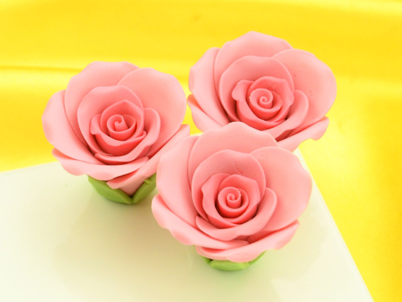 roses 35mm rose sugar 3 pieces