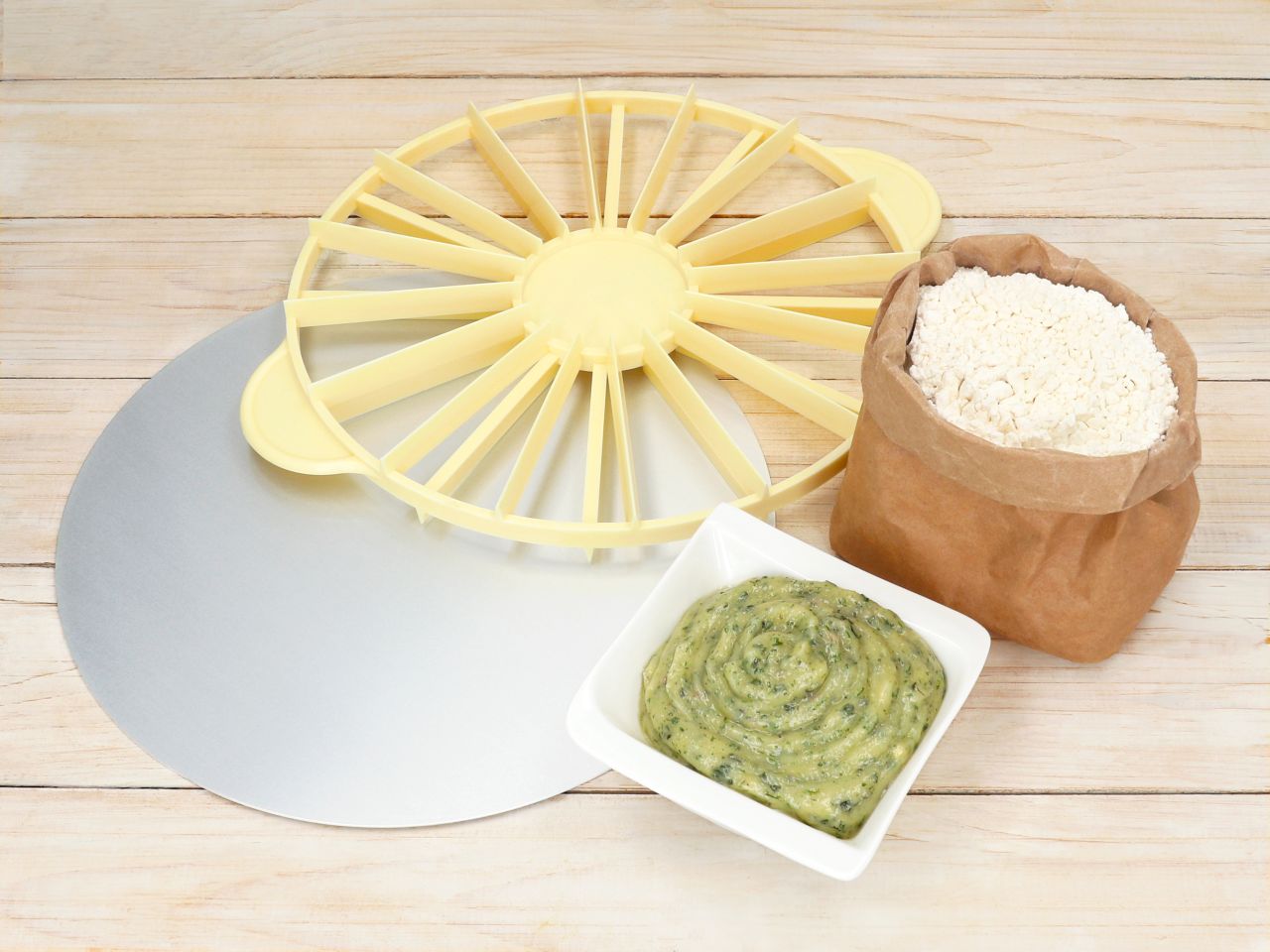 pesto flower baking set