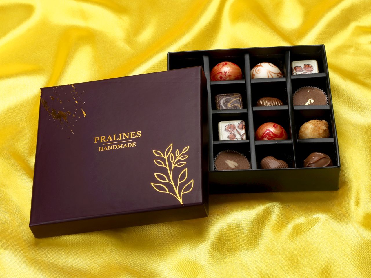 chocolate case velvet elegance fuer 16 pralinen