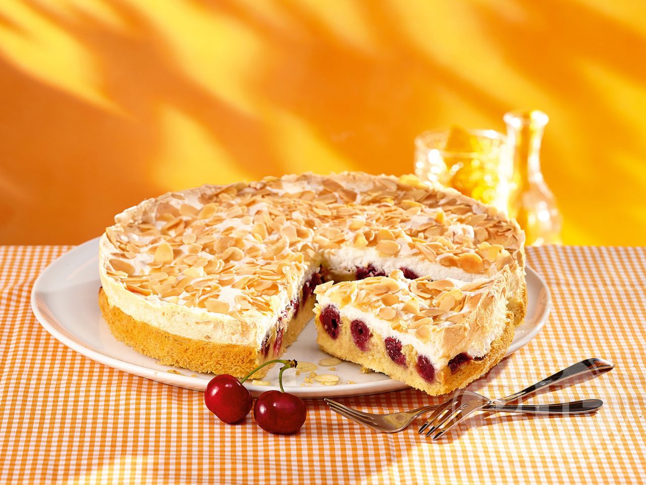 ruf cherry meringue cake 350g