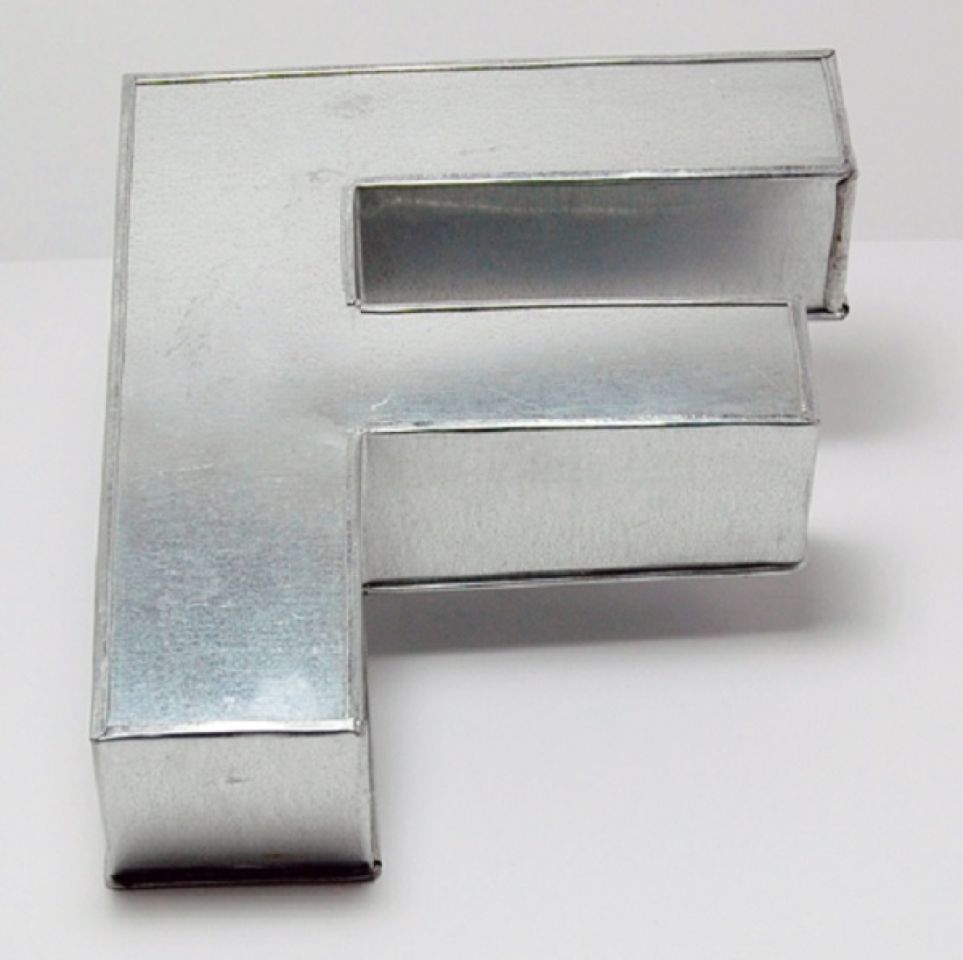 letter f cake pan approx 25 5x20 5x6 5cm