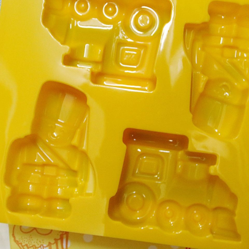 silikomart silikonform happy toys 4 muffins