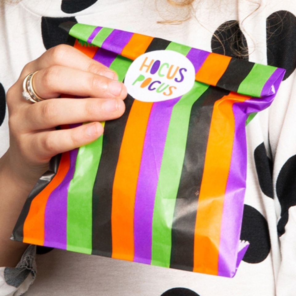 geschenktueten halloween mit stickern 6 stueck