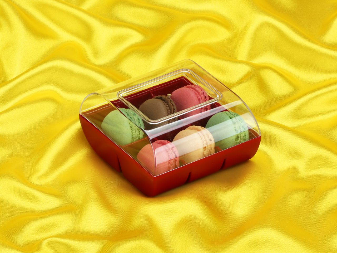 macaron halbschalen 12 stueck bunt in 6er box ruby