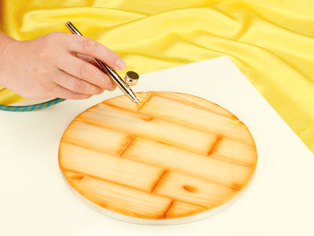 cakeboard in holzboden optik gestalten anleitung