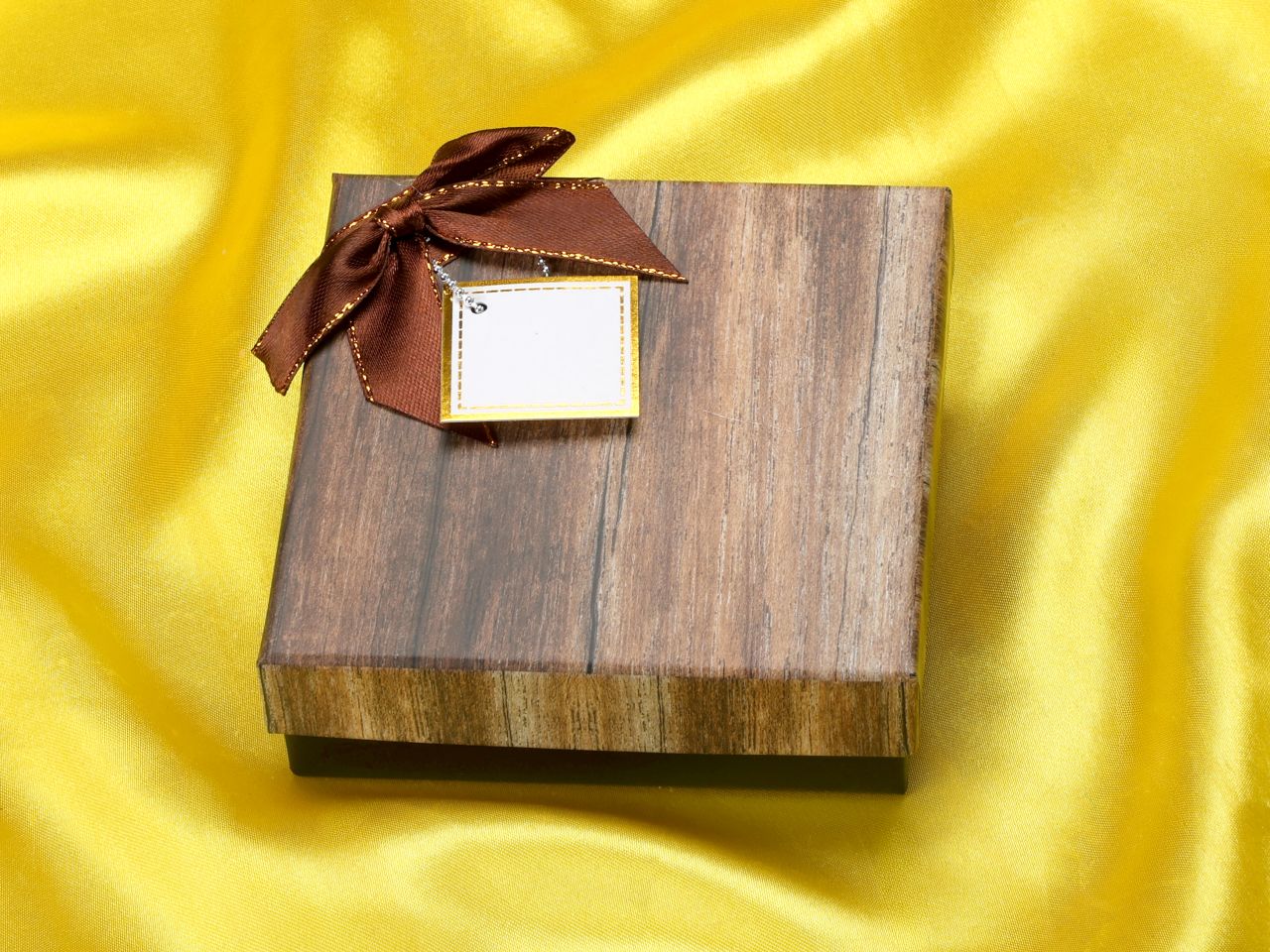chocolate case wood style fuer 9 pralinen