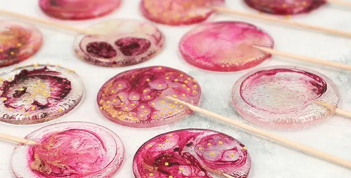 https://www.pati-versand.de/media/6e/73/5d/1766676790/Arbeiten-mit-Isomalt_800x800@2x.webp?ts=1766676790