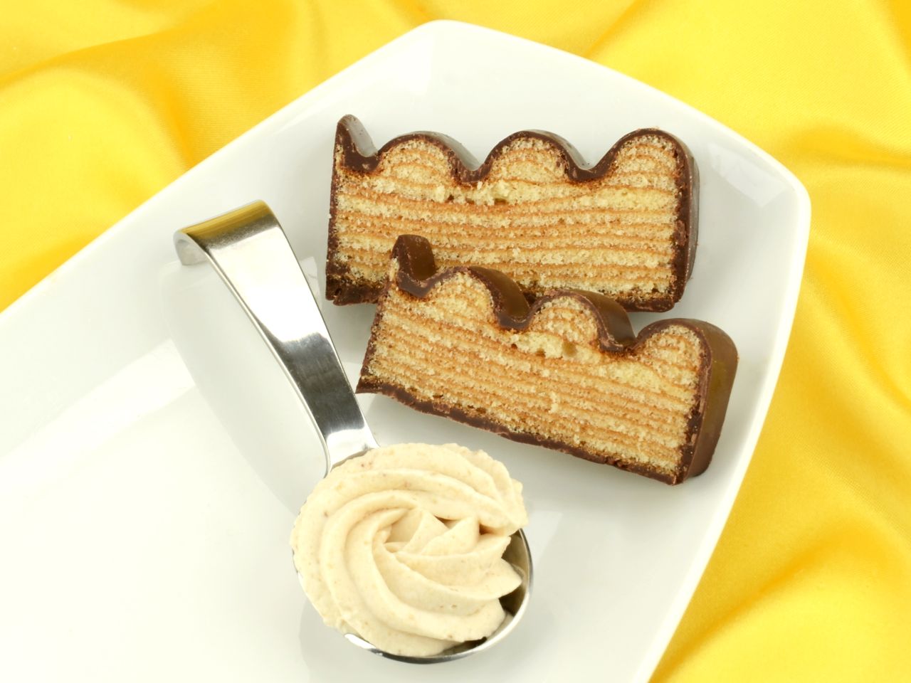 sahnestand baumkuchen 100g