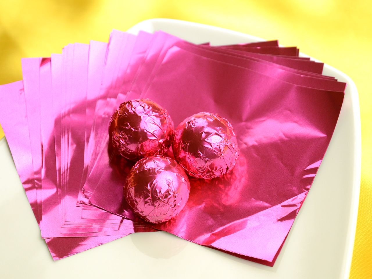 wrapping foil pink 50 sheets