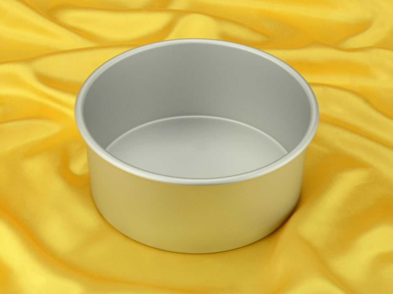 extra deep round cake pan o 22 5 x 10cm
