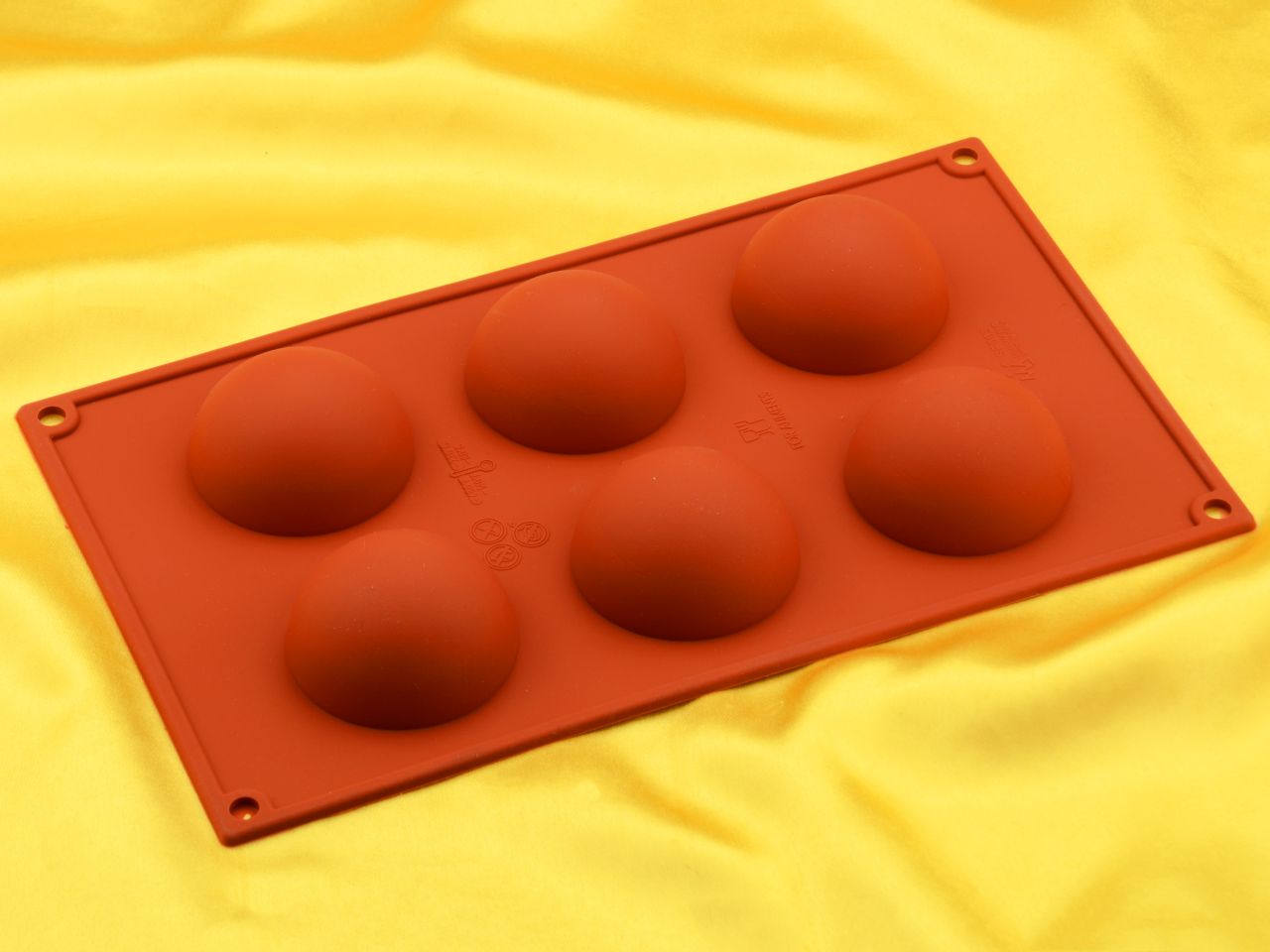 silicone mould hemisphere 60mm