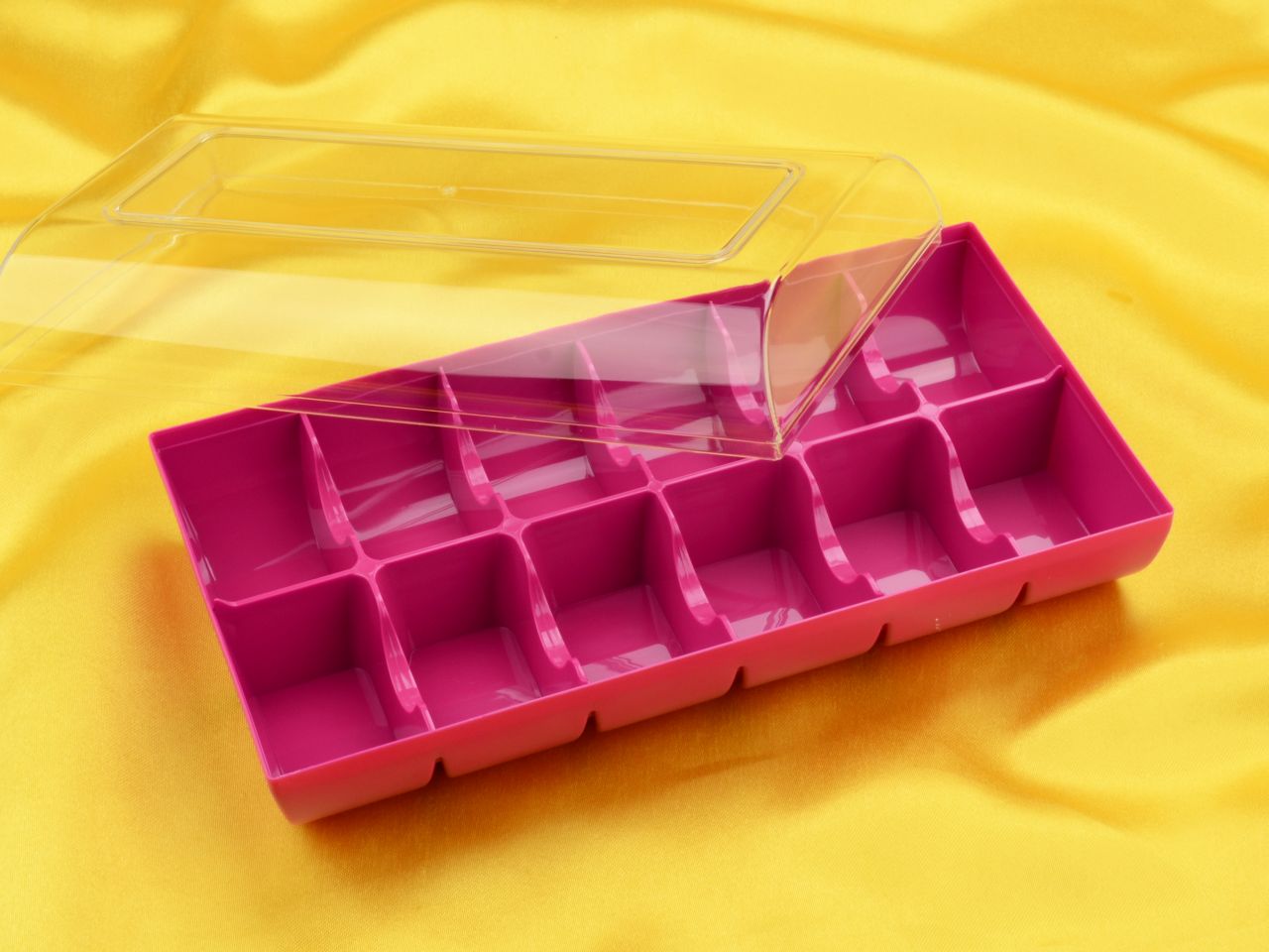macaron packaging fuchsia for 12 macarons