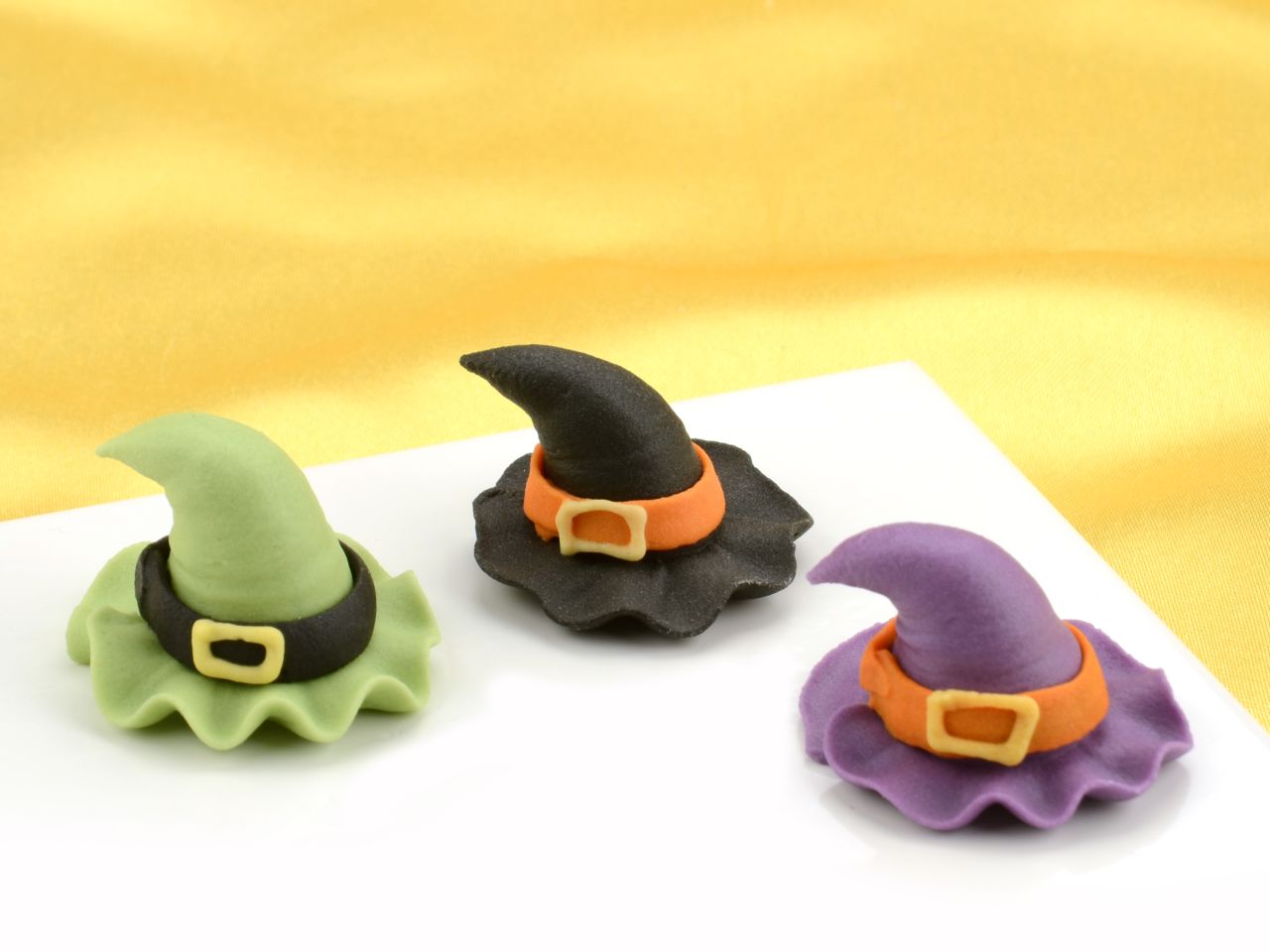 witches hats suger 4 pieces